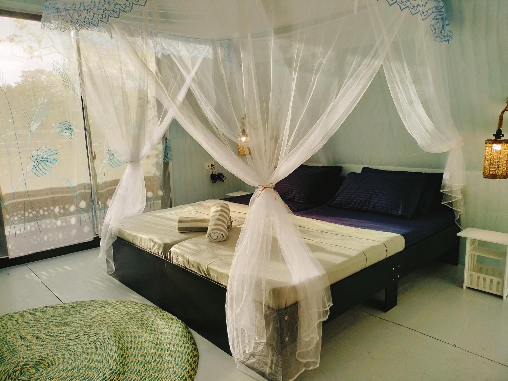 Riu Del Mar Hostel Dauis Екстер'єр фото